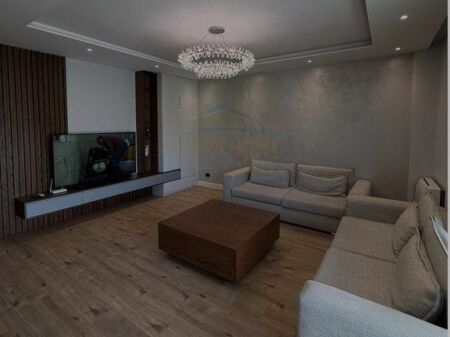 In vendita, Appartamento 3+1+2+2 Posti Auto, Sofia Hill Residence, TEG, Tirana.