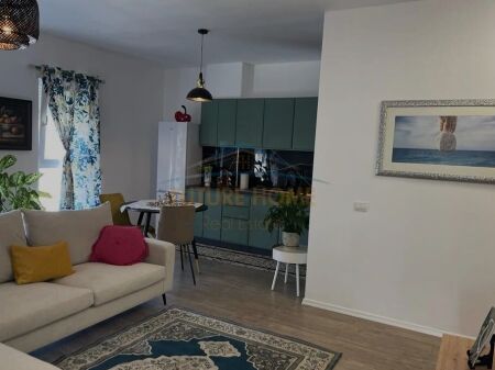 Qera, Apartament 2+1 Univers City, Tirane.