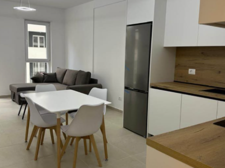  APARTAMENT 2+1 ME QIRA – UNIVERS CITY