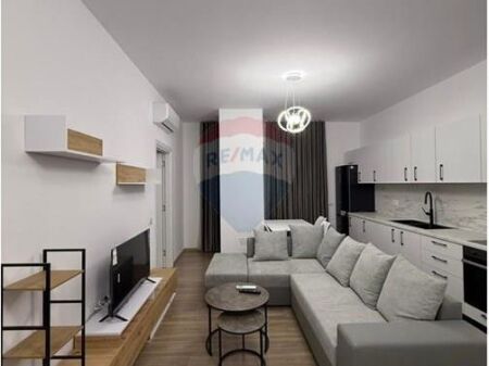 Appartamento 2+1 in vendita a Kamez con veranda