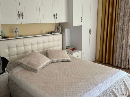 Restorant Fresku, apartament 2+1 me qera 45,000 leke