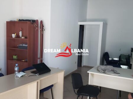 Ufficio in affitto su Viale Zogu i Pare vicino al Ministero della Giustizia (ID 42611423)