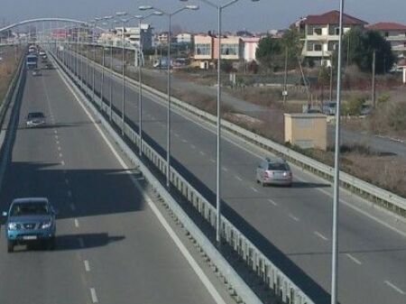 Capannone in affitto – Autostrada Durrës–Tiranë, Km 8