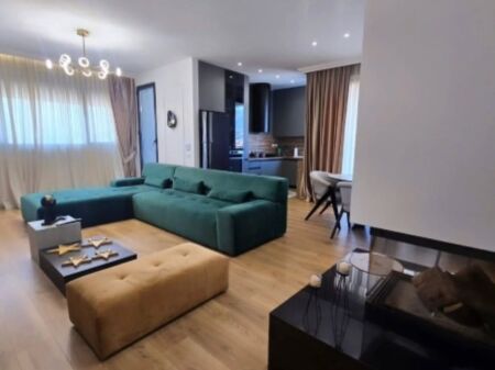 In vendita..! Complesso ASL (Camino) Appartamento 2+1+2+Deposito