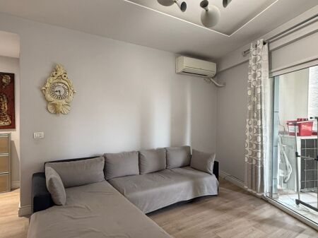 Apartament 2+1+2 per shitje, Komuna e Parisit