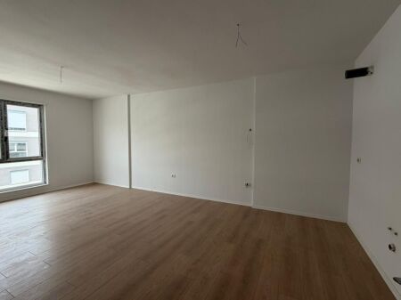 APARTAMENT 2+1+2 PËR QIRA tek UNIVERS SITY