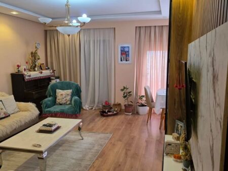 In vendita..! Appartamento 2+1+2, Veranda, Deposito, Cortile, Garage...
