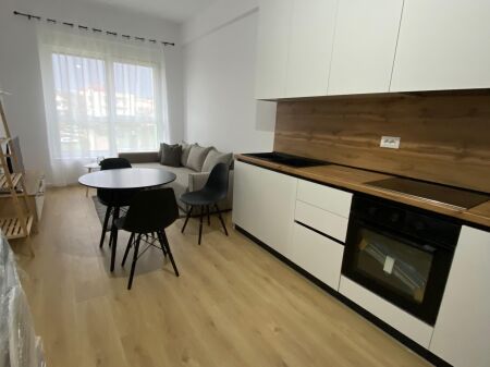 Apartment 1+1 for rent residence Kadiu 40,000 lek