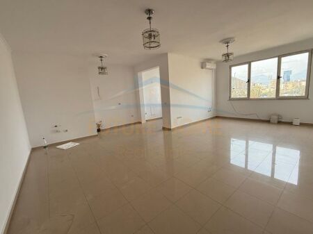 Affitto, Locale per ufficio, Via dei Kosovari, Tirana