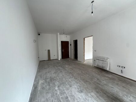 2 empty apartments for rent in Laprake