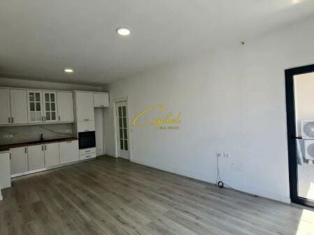 OFFICE FOR RENT 64 M2 PORCELANI 45,000 LEKE