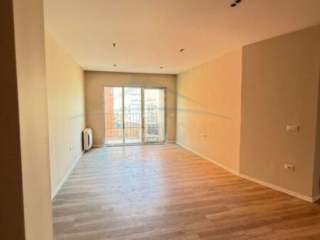 Shitet,Apartament 2+1+2,Rruga Qemal Stafa,Tirane​