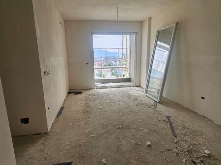 Shitet Apartament 2+1 te Kompleksi Univers City, QTU