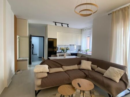  Apartament 2+1+2 me qira – Afer Pazari i Ri