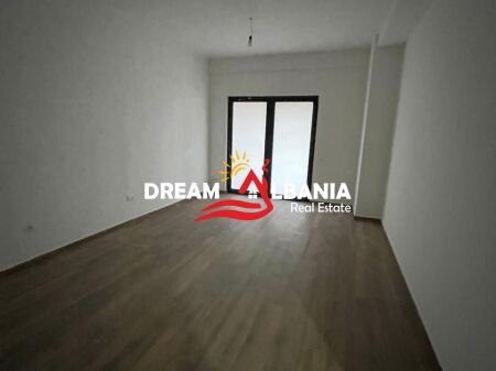 Locale in affitto in Via Dibra vicino al Complesso Arlis ( ID 42611425 )