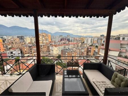 Apartmanet 2+1 me qera Qender