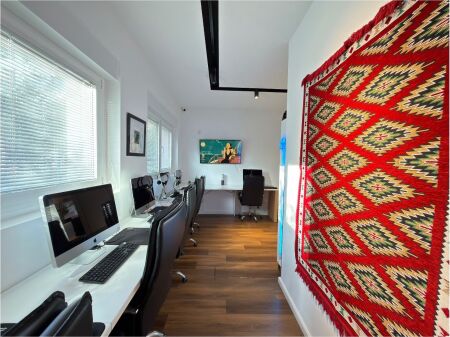 Prime Office Space | 200 m² for Sale Mangalem21! Price 500,000 €