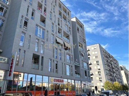 Appartamento 3+1+2 in vendita al Complesso Kika 2, Comune di Parigi