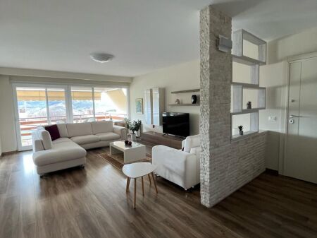  Jepet me Qira Apartament 2+1 – Long Hill Residence