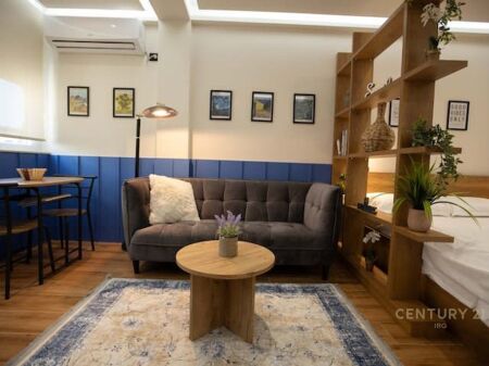Jepen me Qira 2 Studio në Bllok – Airbnb Ready, Full Book & Smart Home