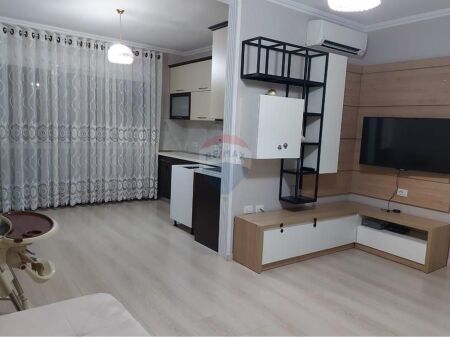 Appartamento - In Vendita - Via 5 Maji, Tirana