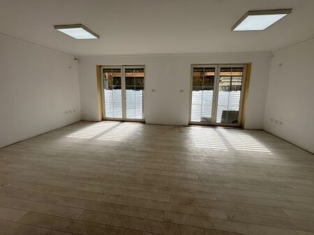 Business premises for rent on Sander Prosi Street (near Mozaiku)