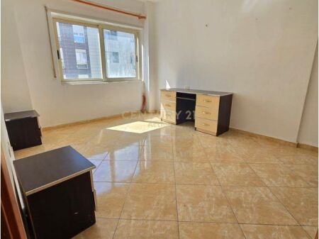APARTMENT 1+1 FOR SALE NEAR THE CONCRETE JUNCTION!