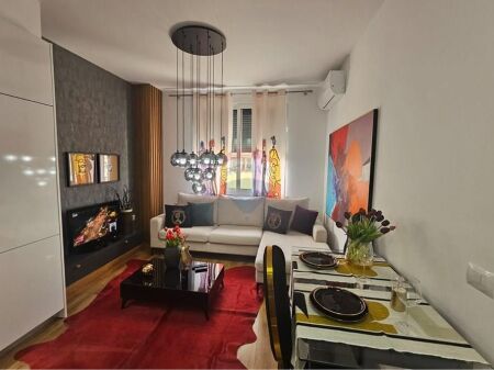 Apartament 1+1 per shitje tek 21 Dhjetori!