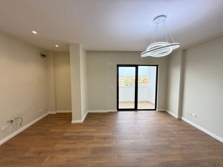 Appartamento 2+1 in Vendita, vicino all'Hotel Adriatik, Durrës