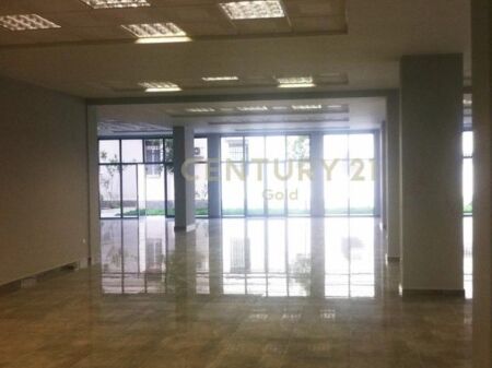 AMBIENTE COMMERCIALE (UFFICIO) IN AFFITTO