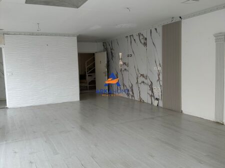 LOCALE IN AFFITTO 71M2 "UNIVERSITÀ DELLO SPORT, VIA MUHAMET GJONLLESHA" 100.000 LEKE
