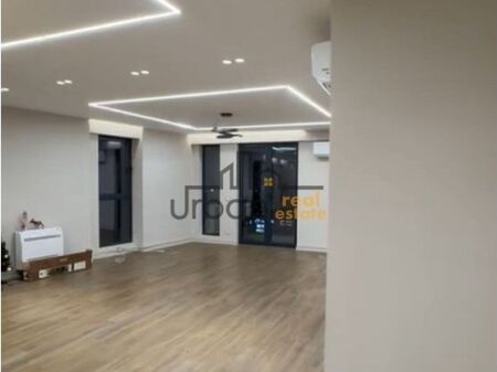 Affitto, Spazio Commerciale, Vicino al Centro, Tirana - 4500€ | 240 m²
