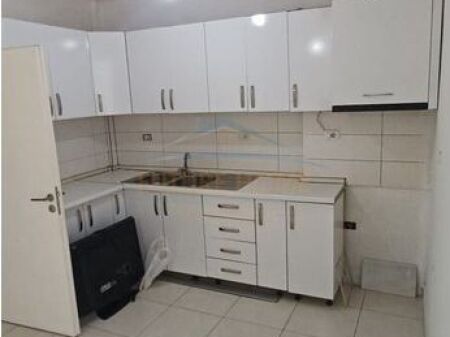 Affitto,Appartamento,3+1,Xhamlliku,Tirana