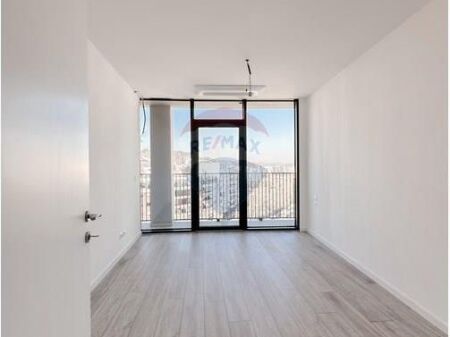 Ufficio in affitto nel complesso Lake View