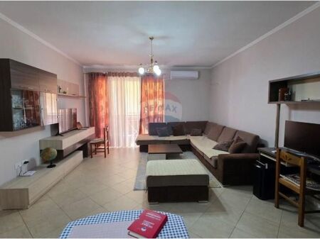 Apartment 2+1 for rent in Yzberisht