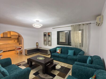  IN VENDITA – Appartamento 2+1 | Ex Mercato Elettrico, vicino a Via Petro Nini Luarasi