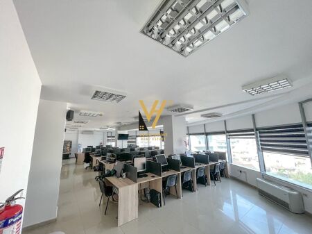 UFFICIO 300 M2 IN AFFITTO A SELVIA, COMPLESSO HALILI 2.800 EURO