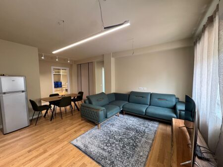  Apartament me Qira 2+1+parkim – Rruga e Durrësit
