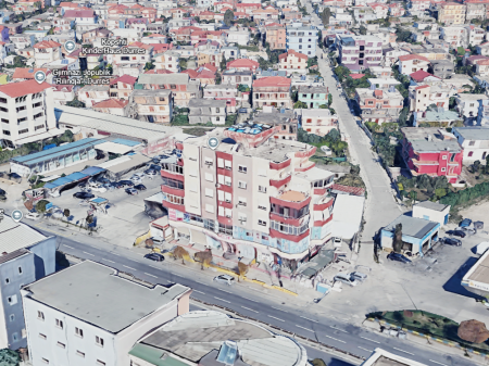 Spazio Commerciale In Affitto all'Ingresso di Durrës !