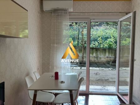 Jepet me qira apartament 2+1 te Liqeni i Thatë (buzë liqenit)