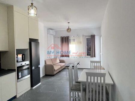Appartamento 1+1 in affitto in Via Dibres a Tirana