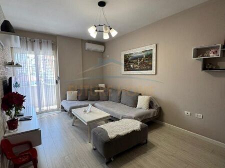 Shitet, Apartament 1+1, Fabrika e Miellit, Tirane