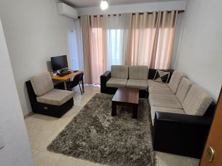 Appartamento 1+1 in affitto Ex Campo di Aviazione  Prezzo: 45.000 Leke/Mese