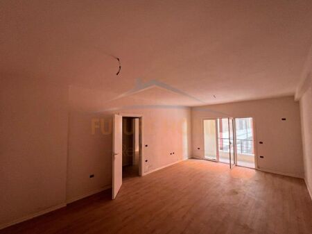 For sale, Apartment 1+1, Yzberisht