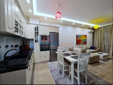 Apartment 1+1 for rent at Komuna e Parisit