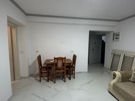 Apartment 1+1 and business premises (pizzeria) for sale