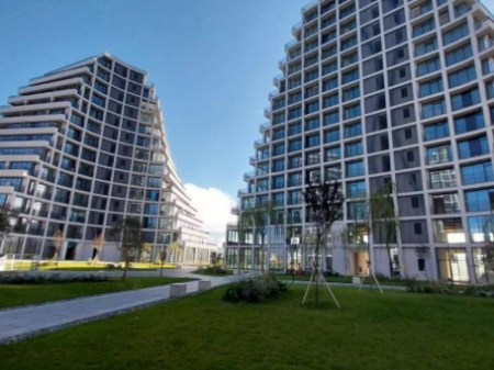 Locale Commerciale in Affitto – Lake View Residence