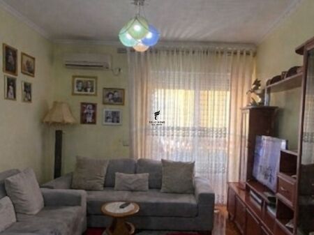 VENDESI APPARTAMENTO 2+1 COMUNE DI PARIGI 230.000 EURO FH-69708