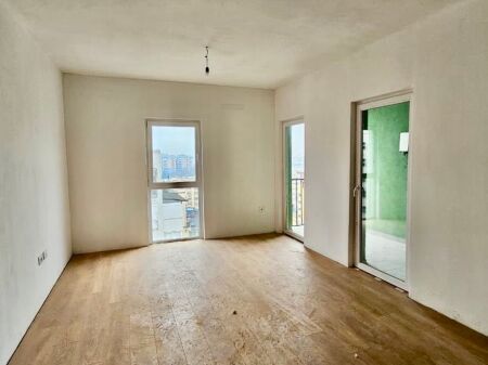 In vendita 2+1+2 a Tirana Entry 2 , 125000€