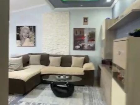 Apartament 2+1 me qira prane Shkolles se Bashkuar